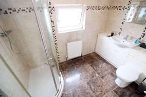 En-suite- click for photo gallery